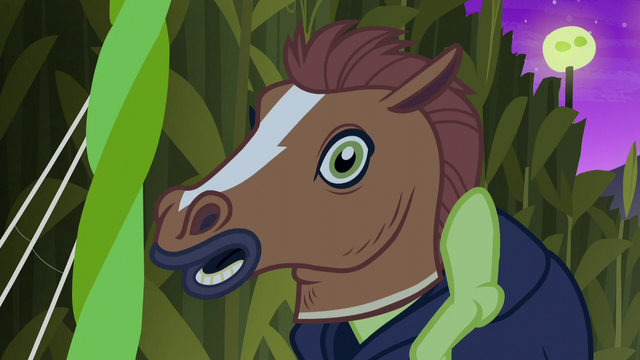 File:Granny Smith wearing a horse head S5E21.png