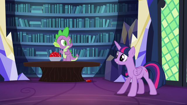 File:Twilight "come on, Spike!" S5E22.png