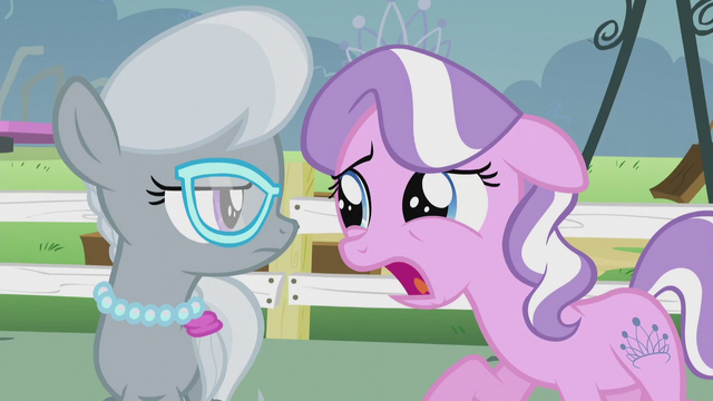 File:Diamond "You didn't vote for me?!" S5E18.png