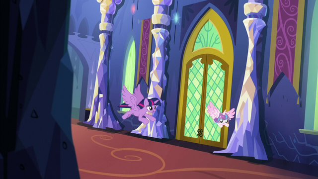 File:Twilight chases Flurry Heart through the castle S7E3.png