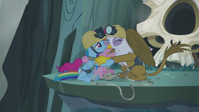File:Gilda, Pinkie, and Rainbow group hug S5E8.png