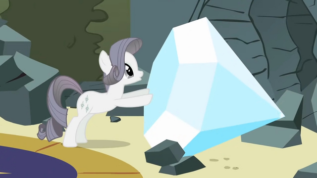 File:Rarity with her "diamond" S2E1.png