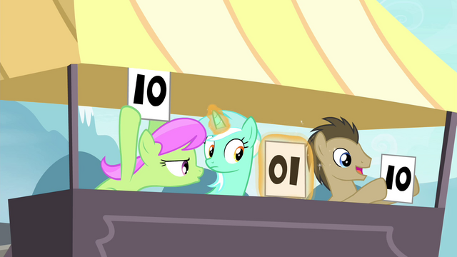 File:Lyra notices S4E20.png