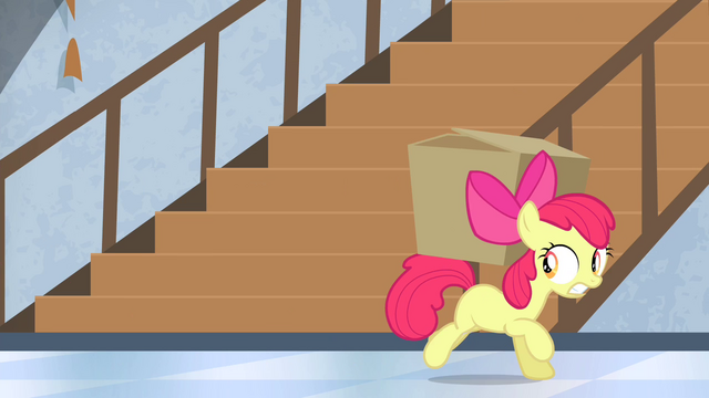 File:Apple Bloom has the box S4E19.png