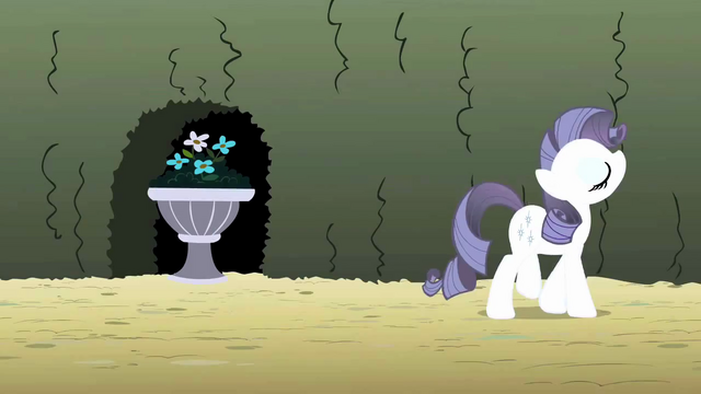 File:Grey Rarity being snobby S2E1.png