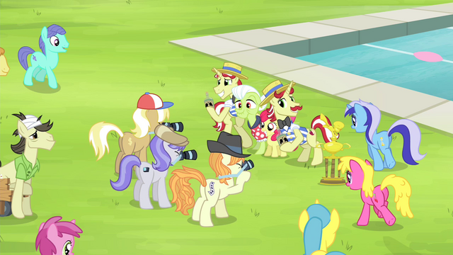 File:Ponies gathering around Bloom, Granny, Flim, and Flam S4E20.png