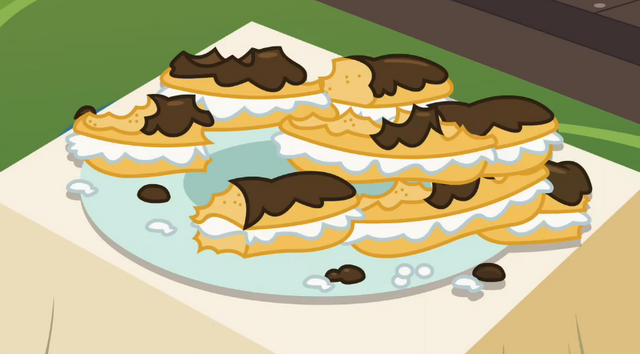 File:EClairs eaten S2E24.png
