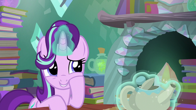File:Starlight trying to be nonchalant S6E1.png