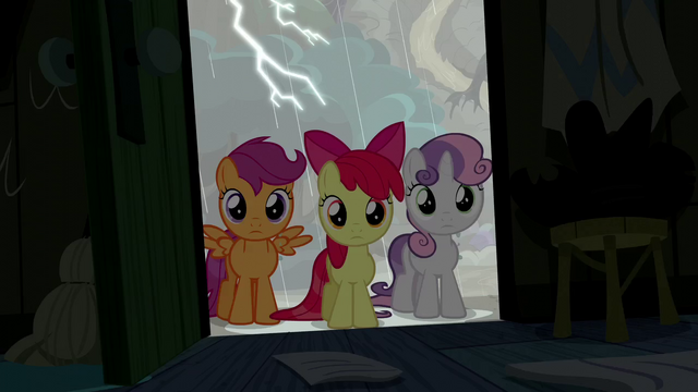 File:Cutie Mark Crusaders enter the cabin S5E6.png