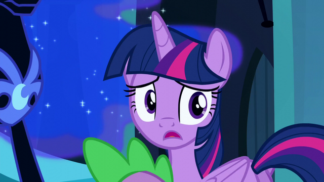 File:Twilight looks at Rainbow Dash S5E26.png
