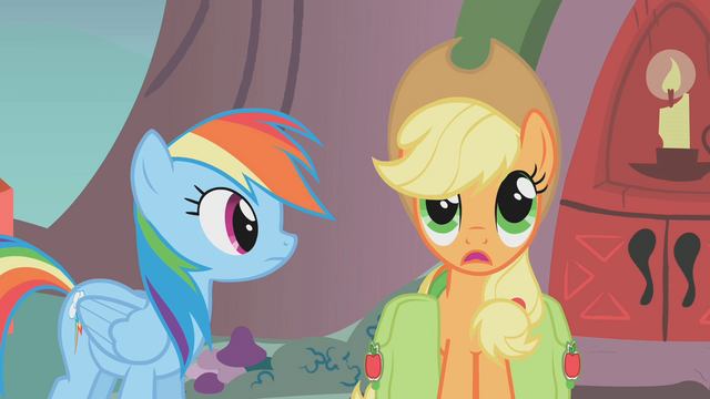 File:Applejack worried S01E07.png