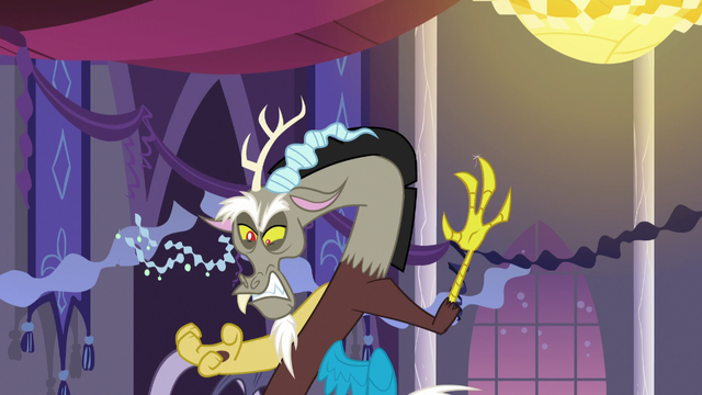 File:Discord raises his claw S5E7.png