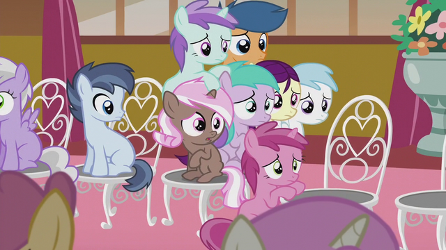File:Foals scared of something S5E9.png