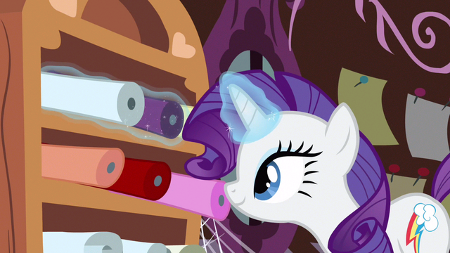 File:Rarity gathering fabrics S3E13.png