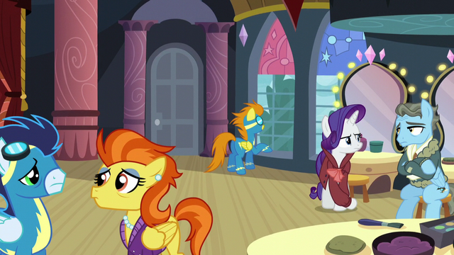 File:Ponies waiting S5E15.png