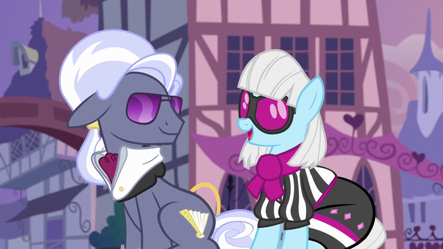 File:Photo Finish "it's the only way to travel" S7E9.png