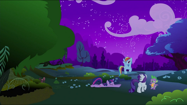 File:Twilight Rainbow Rarity Spike escaped S2E21.png
