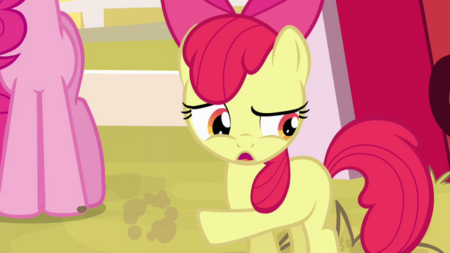 File:Apple Bloom kicking dirt S4E09.png