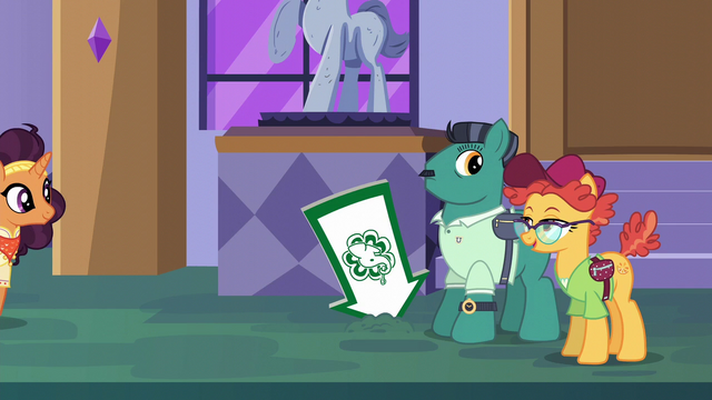 File:Orange Slice "do you think that's a restaurant" S6E12.png