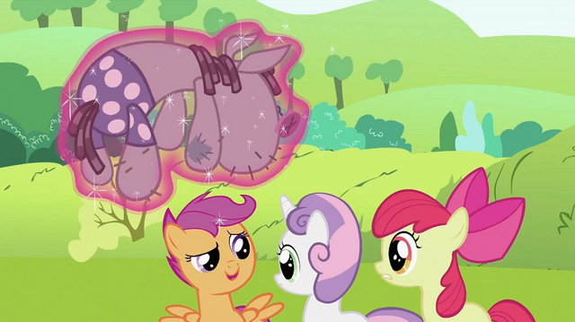 File:Scootaloo "She's...great" S2E03.png