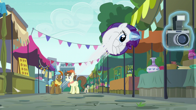 File:Rarity bouncing around like a pinball S6E3.png