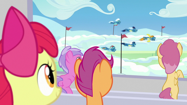 File:The Wonderbolts begin their performance S7E7.png