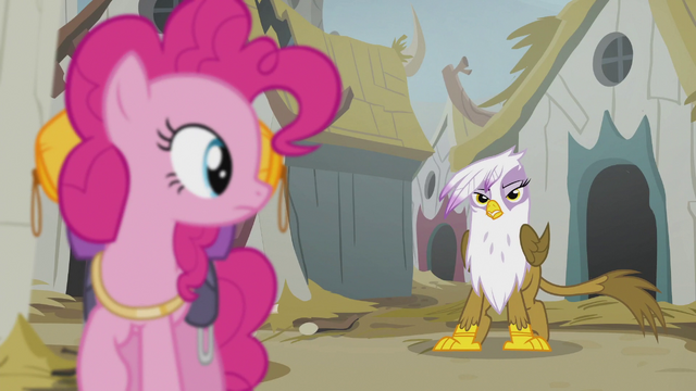 File:Pinkie sees Gilda S5E8.png