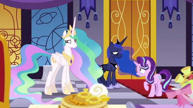 File:Starlight helps Celestia and Luna communicate S7E10.png