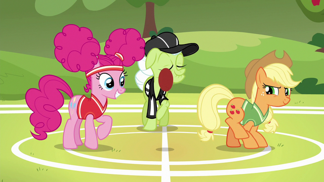 File:Granny Smith starts the first buckoff S6E18.png