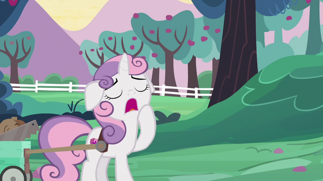 File:Sweetie Belle yawning S6E14.png
