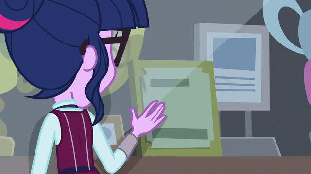 File:Sci-Twi looking at the trophy display case EG3.png