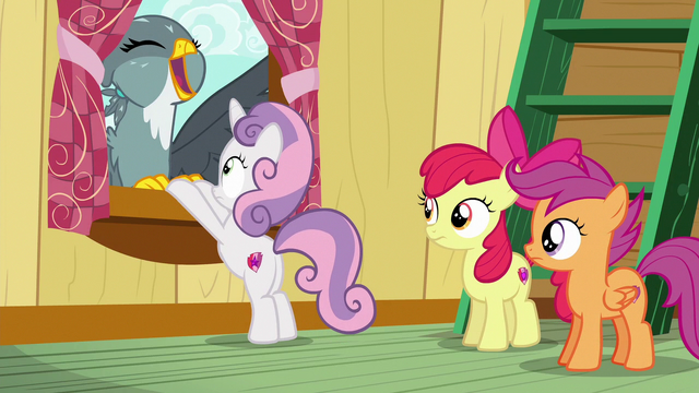 File:Gabby "I'll love it, whatever it is!" S6E19.png