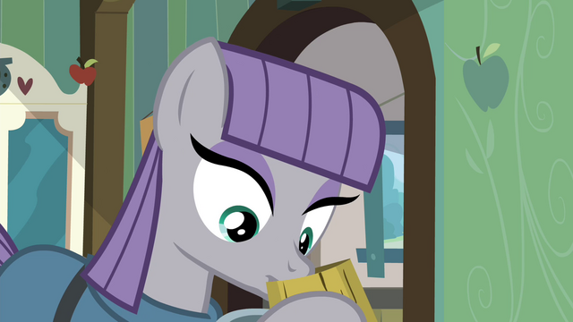 File:Maud drinking cider S4E18.png