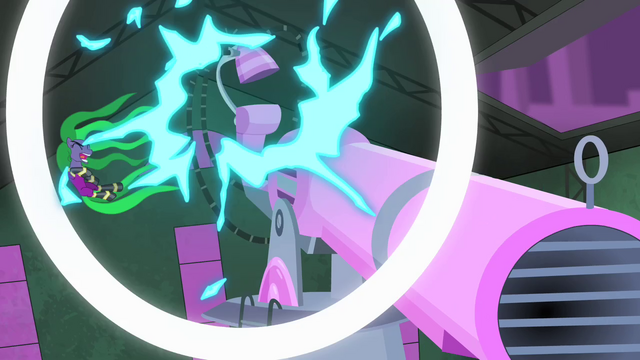 File:Mane-iac hit by laser recoil S4E06.png