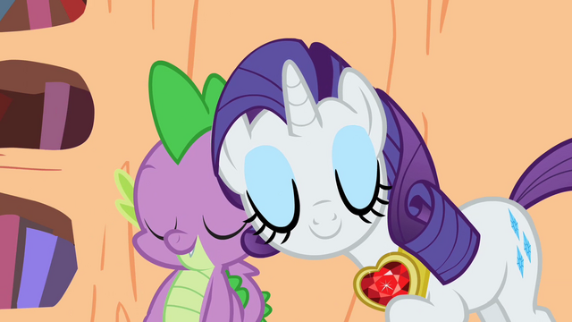 File:Rarity & Spike Awwww S2E10.png