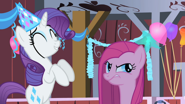 File:Rarity happy 2 S01E25.png