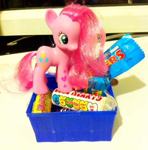 File:Toy Pinkie with Candy.jpg