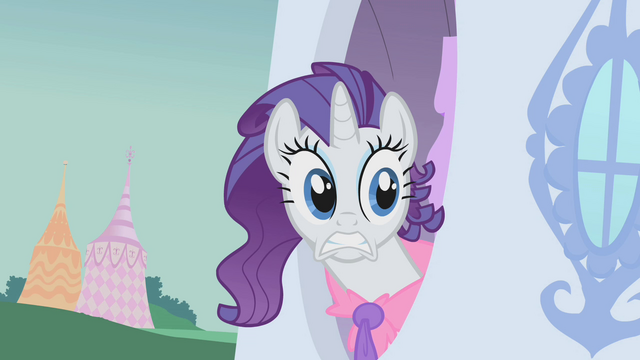 File:Rarity finds Opal up in a tree S01E14.png