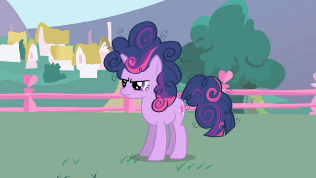 File:Twilight with a puffy mane S1E01.png