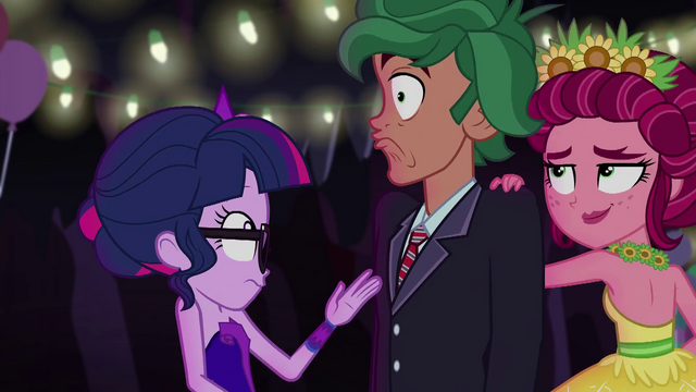 File:Gloriosa Daisy puts a hand on Timber's shoulder EG4.png