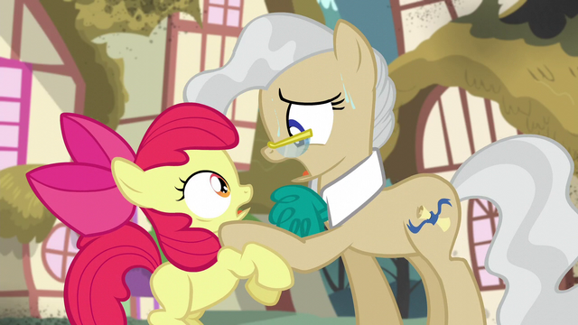 File:Mayor Mare "you've got to get your family out of town!" S5E4.png