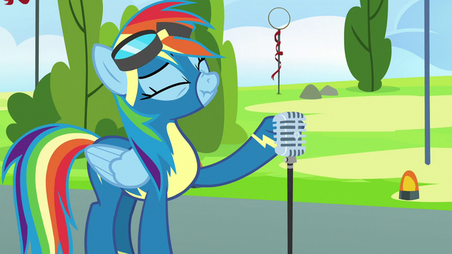 File:Rainbow Dash taking a deep breath S7E7.png