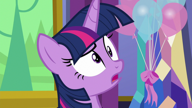 File:Twilight confused by Discord's laugh S7E1.png