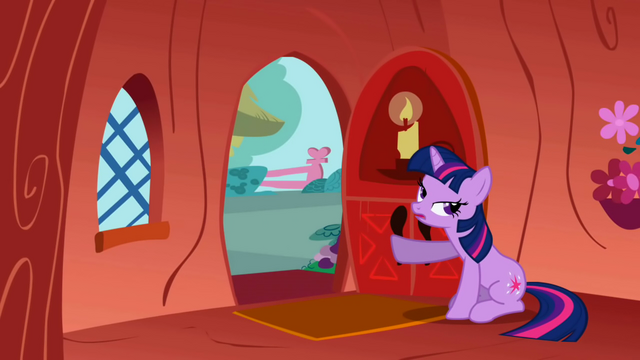 File:Twilight asks Fluttershy to leave S01E03.png