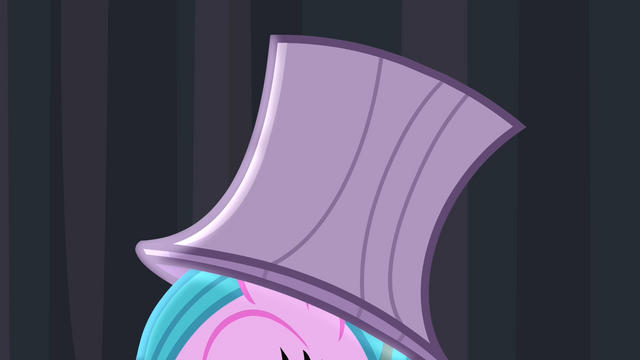 File:Hotel Chic hat S4E08.png