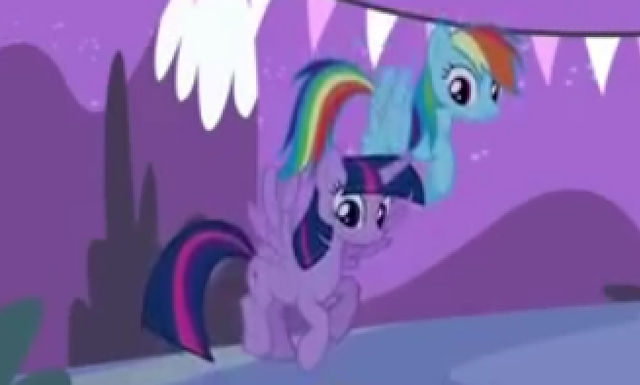 File:Twilight wings error S4E14.png