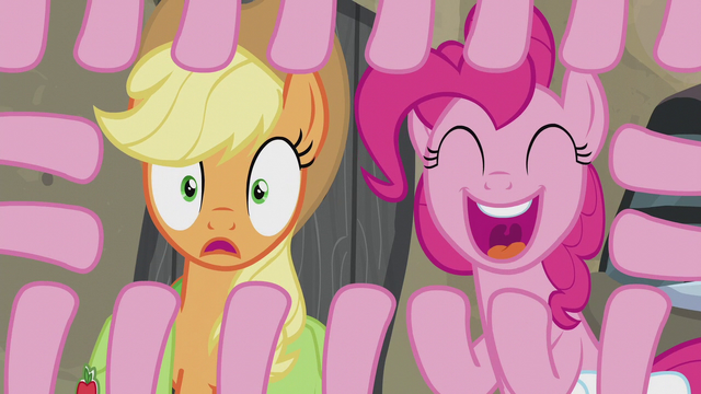 File:Pinkie Pie with nineteen hooves S5E20.png