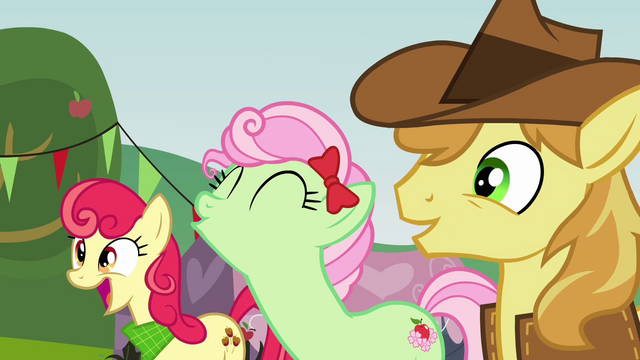 File:The Apples cheering S3E08.png