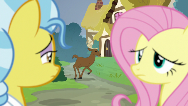 File:Deer prancing in the background S7E5.png