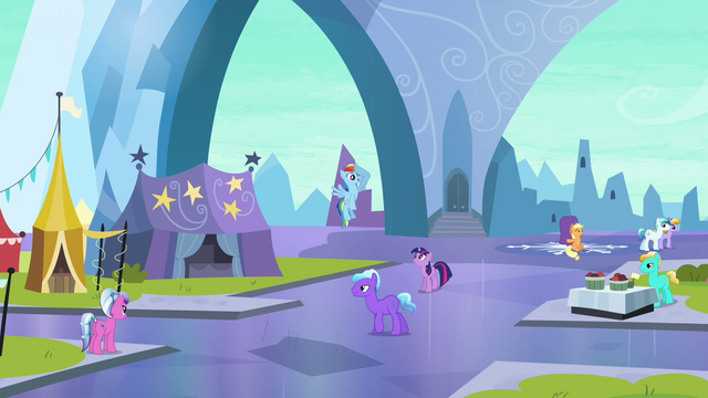 File:Rainbow saluting S3E2.png